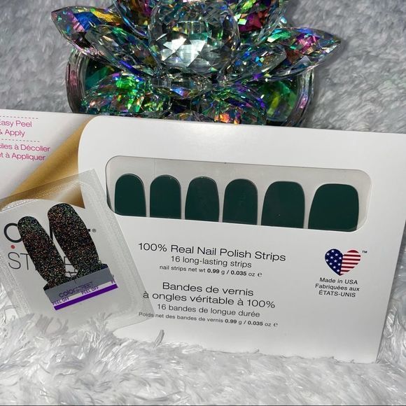 Color Street - She’s a Trooper, chic dark military green, creme finish - Picture 8 of 12